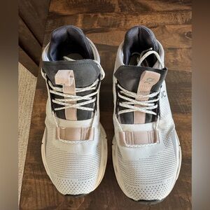 On Cloud Nova Running Athletic Shoes in Gray and tan